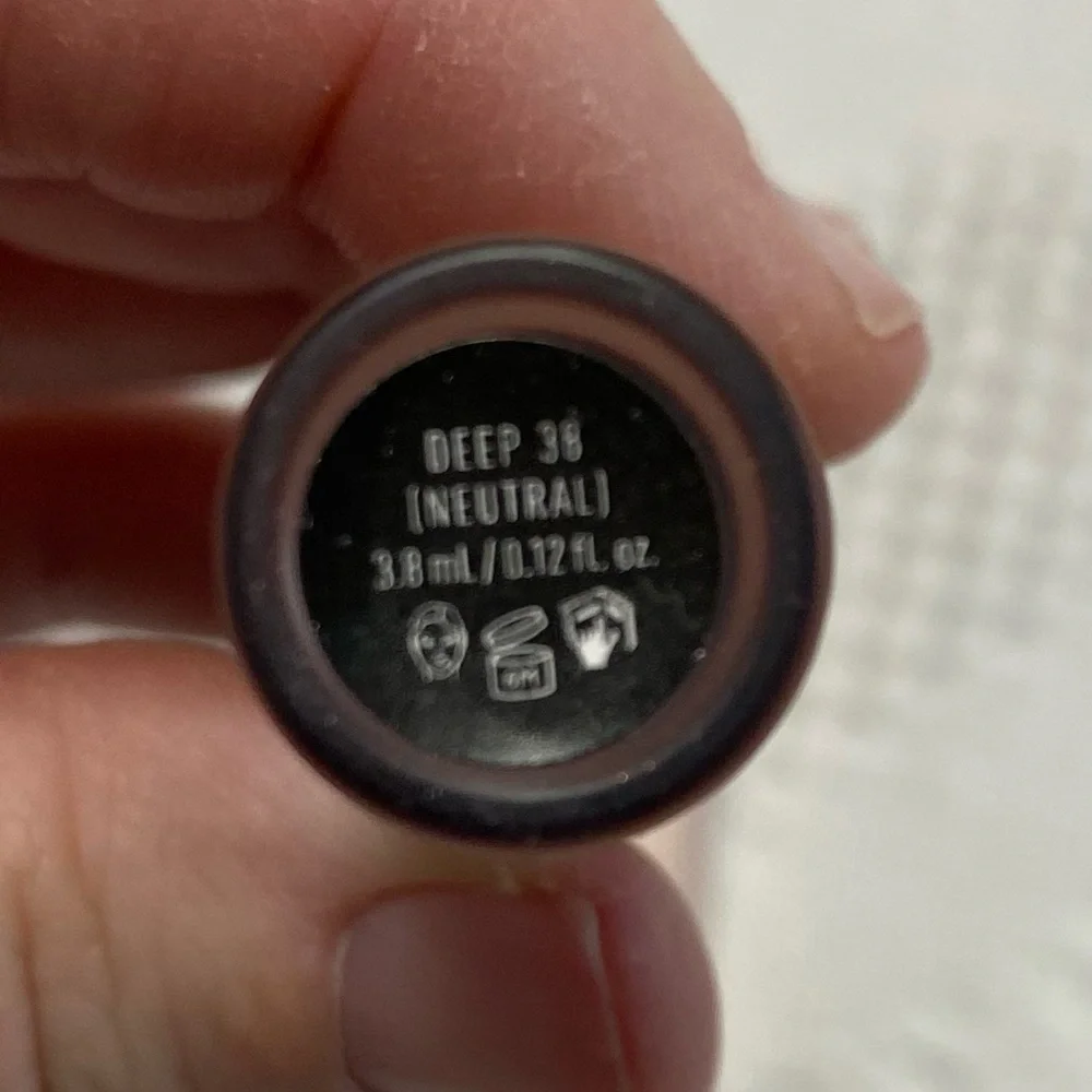 NEW Morphe Soft Radiance Concealer (DEEP 38 NEUTRAL)